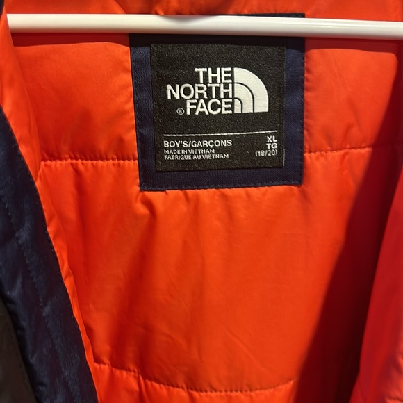 NEW North Face coat size XL 18/20 boys - Picture 8 of 8